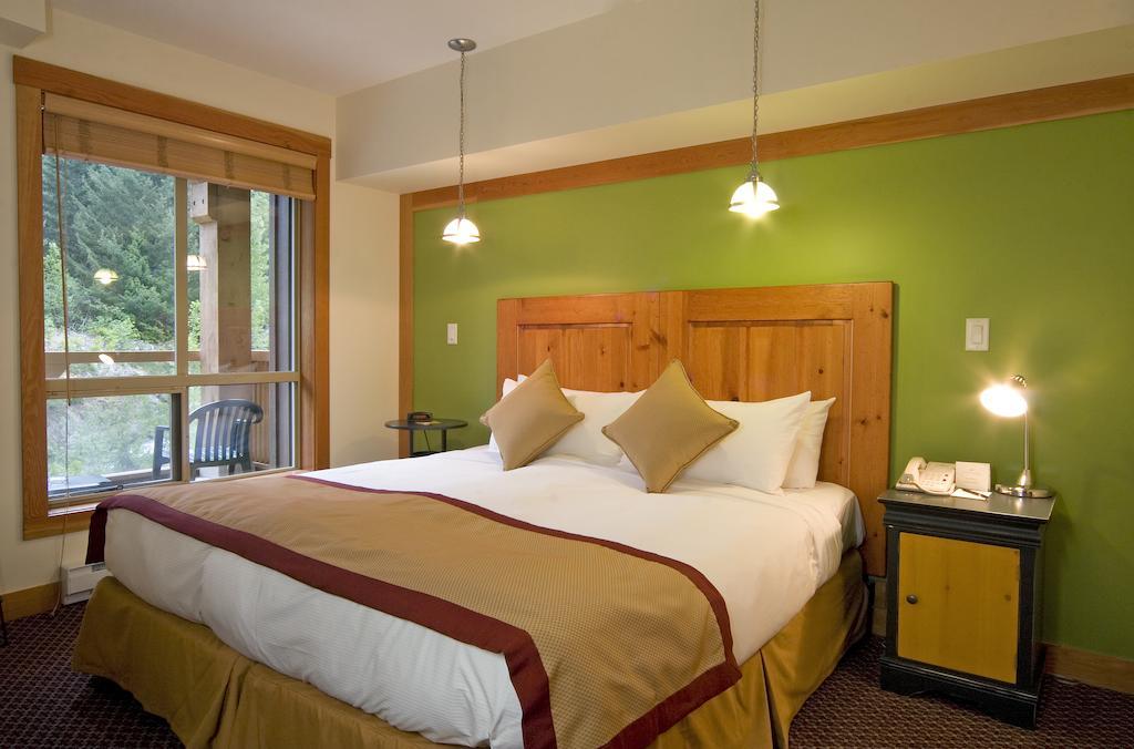 Hotel Lodging Ovations Whistler Exterior foto