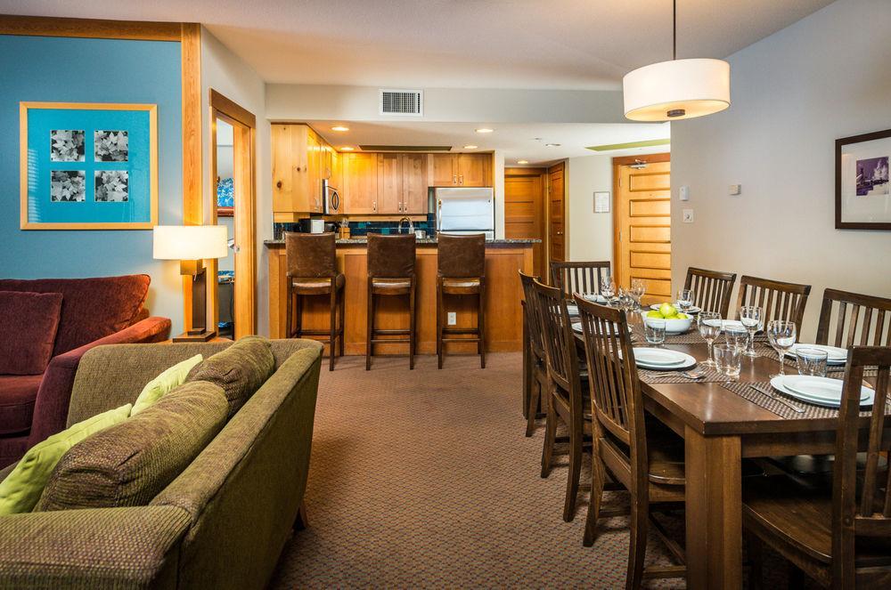 Hotel Lodging Ovations Whistler Exterior foto